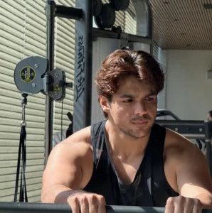 Ashish Chanchlani Height