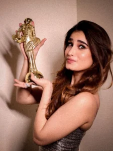 Rasha Thadani height